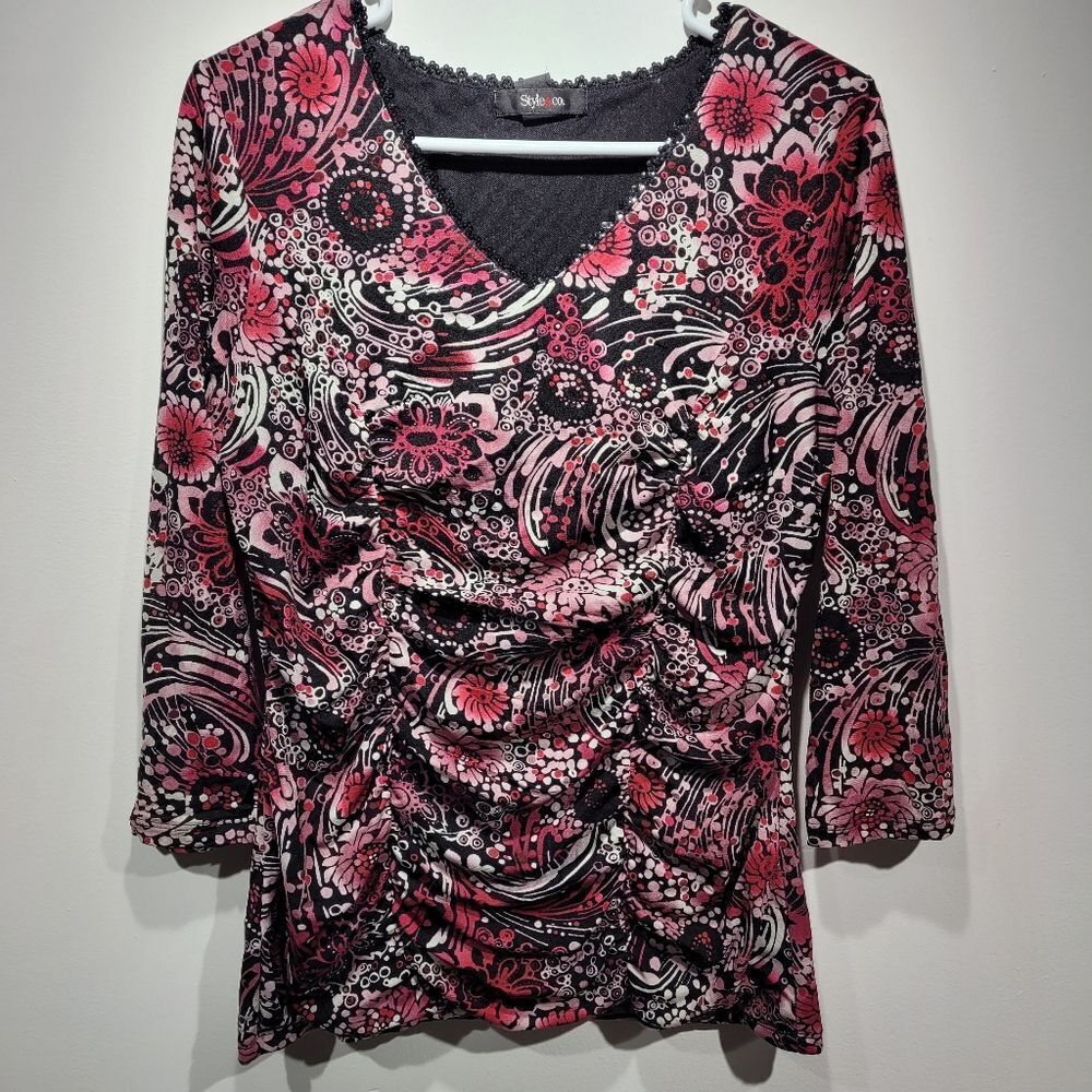 Style & Co woman's pink‎ floral designs top